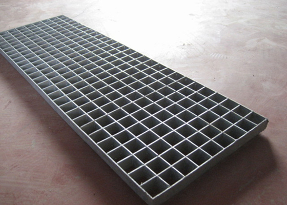 Porcellana Il × 30 3/32 grata della serratura della stampa del × 3, la immersione calda ha galvanizzato la grata dell'acciaio del pavimento fornitore