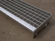 Pedate d'acciaio galvanizzate T5 T4 con il piatto a quadretti per il pavimento di industria fornitore