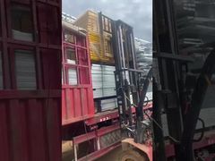 Gradino per scala in acciaio zincato resistente per piattaforme industriali