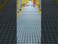 Maglia metallica perforata