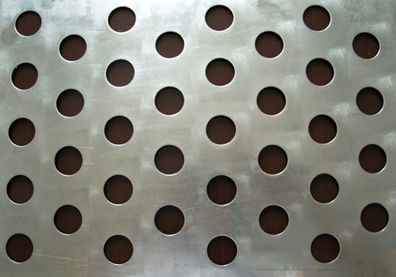 Porcellana Customized different hole 1mm Iron plate Galvanized perforated metal mesh fornitore