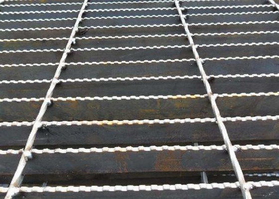 Porcellana Grata di Antivari del acciaio al carbonio Q235, approvazione di pavimentazione stridente d'acciaio galvanizzata ISO9001 fornitore