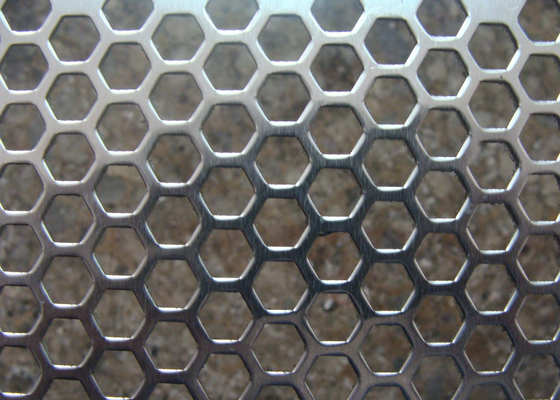 Porcellana Fori esagonale/rotondo della maglia metallica perforata galvanizzata apertura di 200mm - di 3mm fornitore