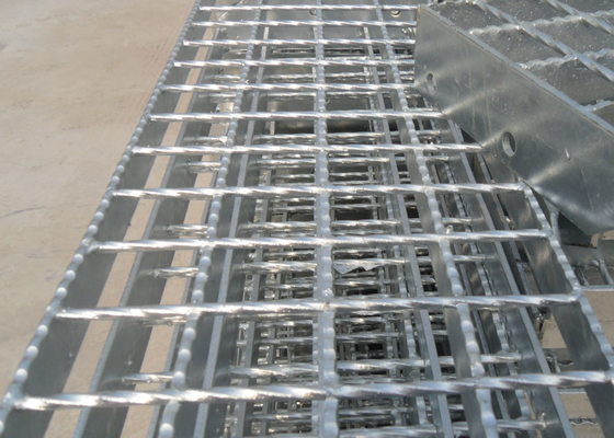 Porcellana Grata stridente d'acciaio seghettata piana galvanizzata del pavimento d'acciaio della piattaforma di Antivari fornitore
