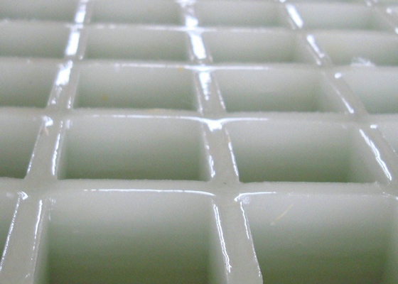 Porcellana La grata di plastica bassa del pavimento della resina + della vetroresina ha modellato 38MM su misura fornitore