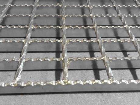 Acciaio galvanizzato da lavoro pesante saldatura dentinata anti-slip trincea copertura griglia di terra