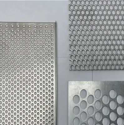 Piastra di sicurezza anti-slip/metallo galvanizzato perforato con rampa di maglia di acciaio/panele di griglia del ponte metallico