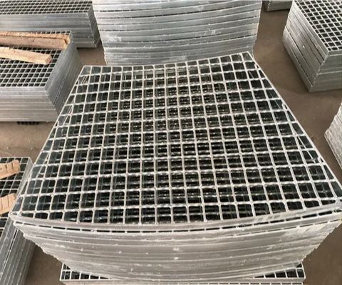Copertura griglia di scarico per prodotti in metallo in acciaio inossidabile personalizzati, copertura per canaletta di drenaggio, copertura per pavimenti di scarico per una soluzione di pavimentazione a griglia industriale durevole