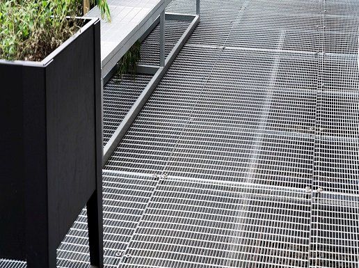 Hot Dip Galvanized Steel Grating Platform with Cold Dip Galvanized and PVC Coated Non-Slip Surface