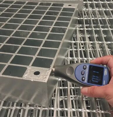 Griglie di acciaio galvanizzato a caldo per piattaforme industriali con elevata resistenza