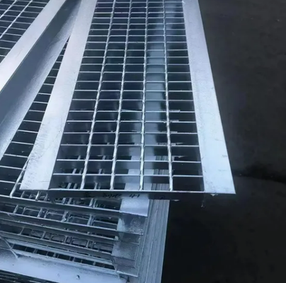 Hot-Dip Galvanized Steel Grating with Serrated Surface and Customizable Sizes for Drain Cover and Walkway Platforms