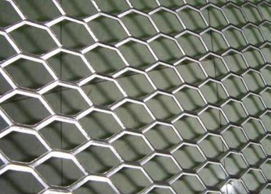 Il foro del rombo ha ampliato lo spessore di superficie galvanizzato immerso caldo 4mm della maglia metallica