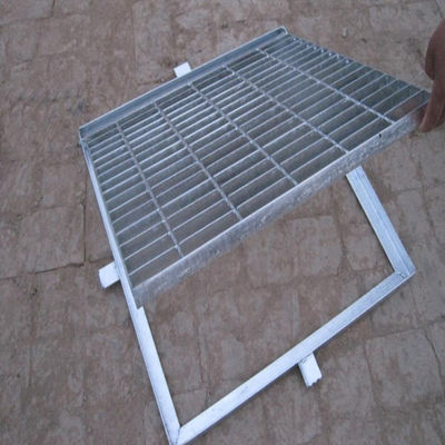 Un materiale galvanizzato immerso caldo Q235 della grata del grado della copertura d'acciaio dello scolo
