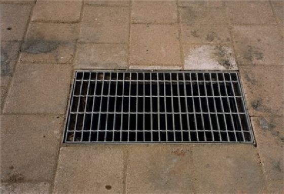 Coperture resistenti della griglia dello scolo di pavimento, copertura galvanizzata dello scolo dell'acciaio inossidabile