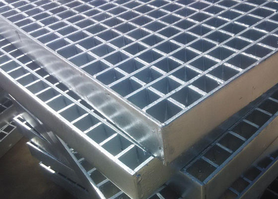 le griglie del pavimento di industriale di 6mm x di 70mm hanno galvanizzato la piattaforma stridente d'acciaio crociere 8mm x 8mm