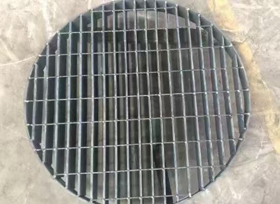Acciaio inossidabile 304/316 Griglia con 30 mm di trave di cuscinetto per coperture di fossati resistenti alla corrosione e drenaggio
